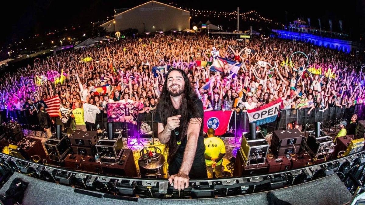 bassnectar-plotting-comeback-with-paula-moore-spearheading.png